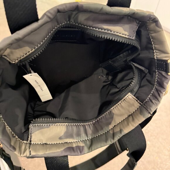 Best Price‼️MARC JACOBS 4S5HTT011H02 Small Nylon Tote Bag Camo Multi - Picture 15 of 16